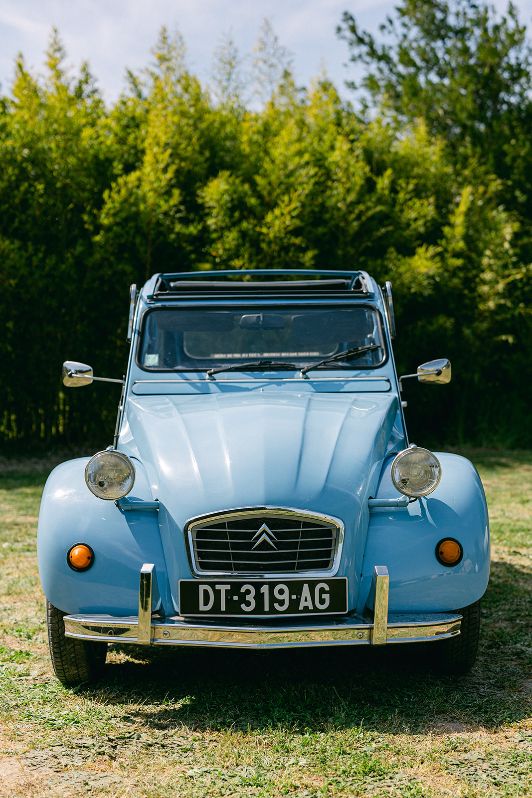 A view of the Provence Classics 1985 2CV