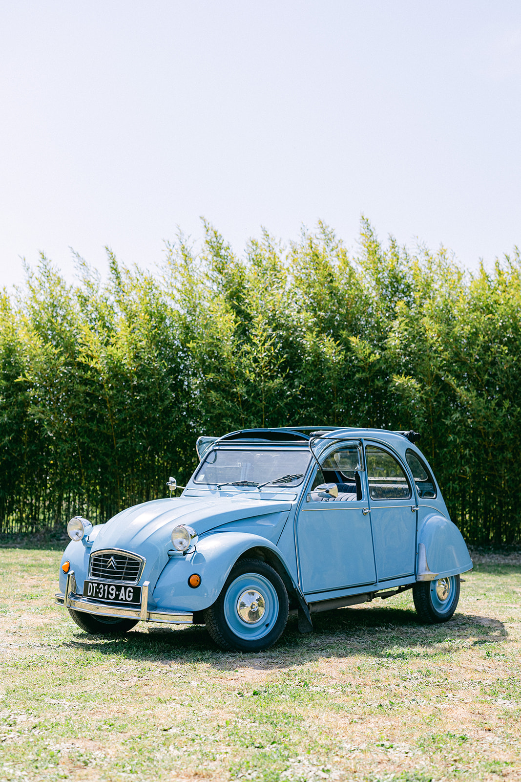 A photopraph of one of the vehicles available for touring at Provence Classics.