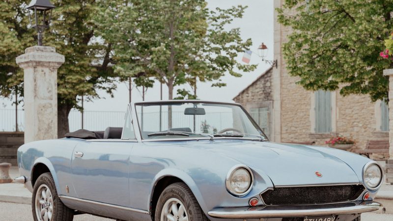FIAT 124 SPIDER