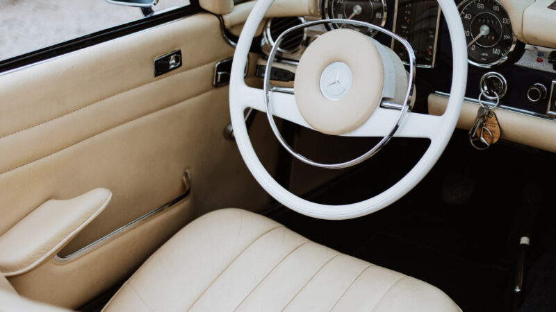 MERCEDES 280SL - RIVIERA BLUE