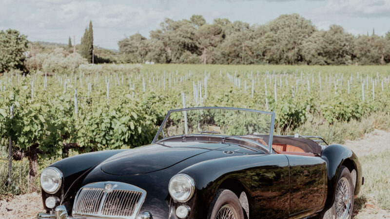 MGA ROADSTER - BLACK