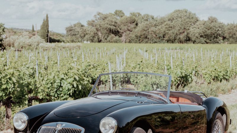 MGA ROADSTER - BLACK