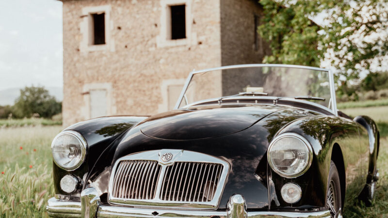 MGA ROADSTER - BLACK