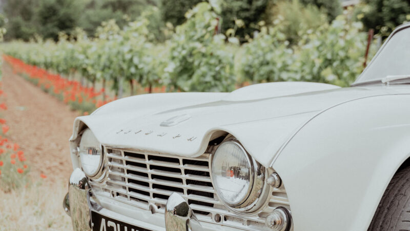 TRIUMPH TR4 - WHITE