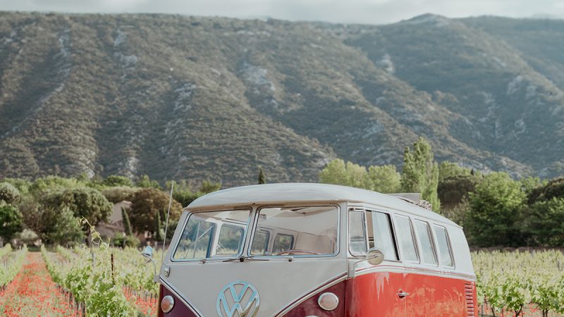 VW BUS T1 IN RED/WHITE
